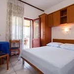 Apartamento By The Sea Sucuraj, Hvar - 566 Sućuraj