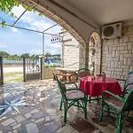 Apartamento By The Sea Sucuraj, Hvar - 566 Sućuraj