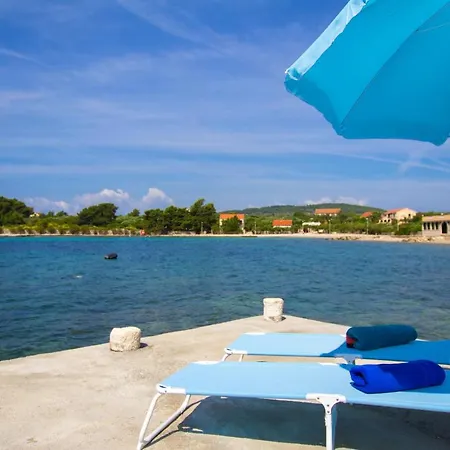 Apartment By The Sea Sucuraj, Hvar - 566