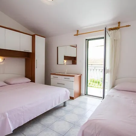 By The Sea Sucuraj, Hvar - 566 Apartment Sućuraj